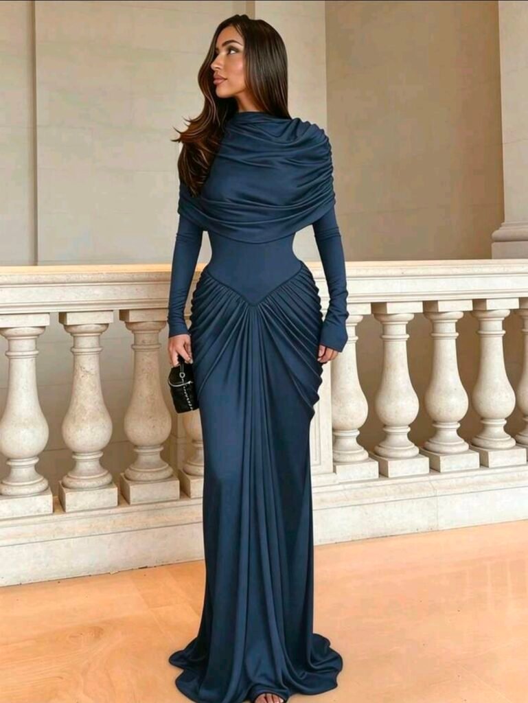 پیراهن زنانه رمانتیک آبی تیره زیبا  طرح شنل